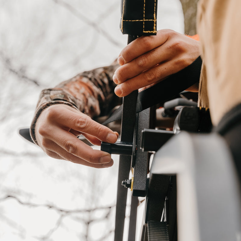 Rivers Edge Jumbo Jack LS ladder stand detail