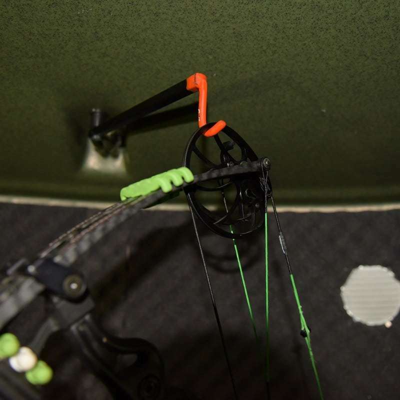 Bow Hanger Banks 